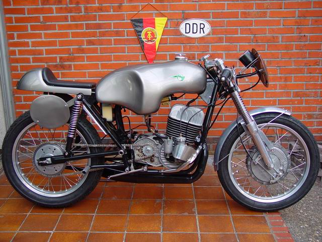 MZ250